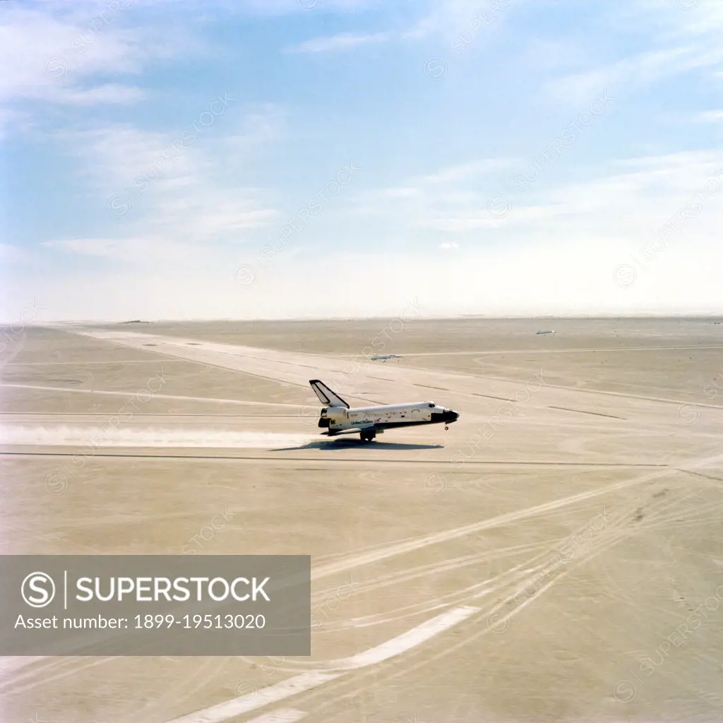 (30 March 1982) --- The space shuttle Columbia (STS-3) touches down on the Northrup Strip at White Sands Missile Range, New Mexico