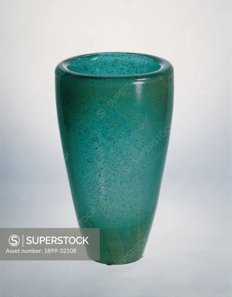 Vase (submerged technique), by Scarpa Carlo, 1934, 20th Century, glass. Italy, Piemonte, Turin, private collection. Whole artwork. Vase green light blue: azure.