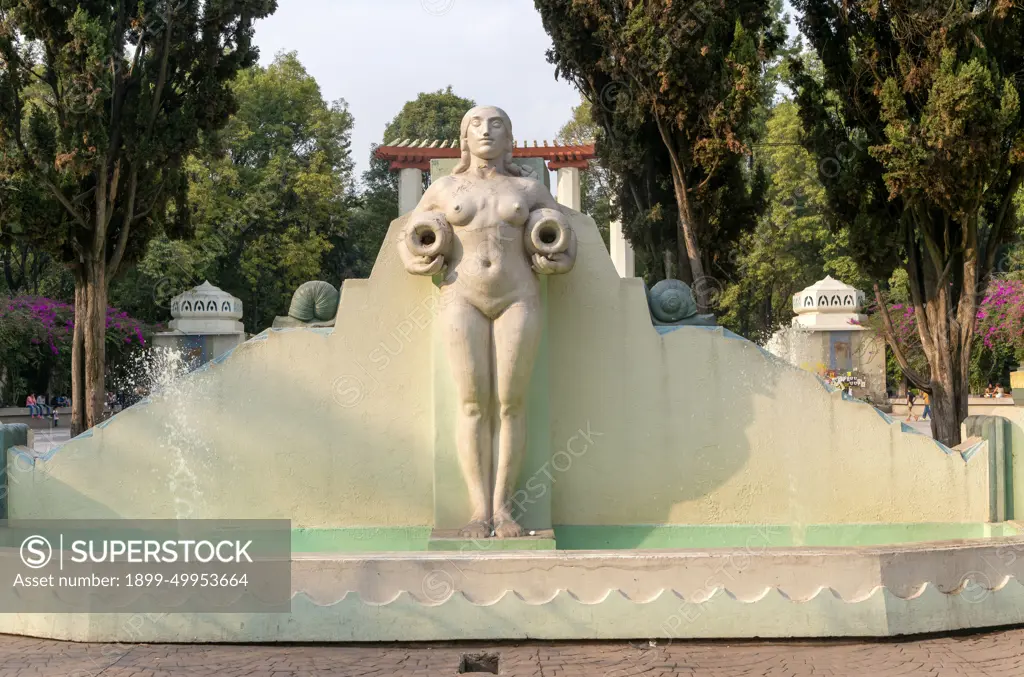 Fuente de los Cantaros, Fountain of the Jugs, by Jose Maria Fernandez Urbina, modelled on Luz Jimanez, La Condesa, Mexico City, Mexico.