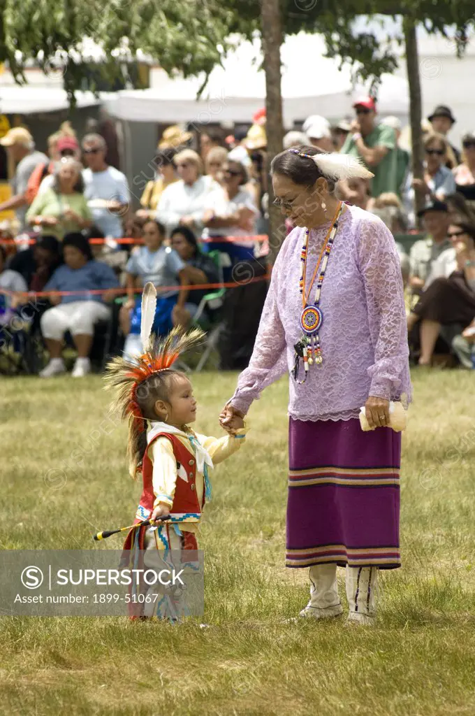 A Gathering Of North America'S Native People, Meeting To Dance, Sing, Socialize And Honor American Indian Culture At Taos Pueblo, New Mexico