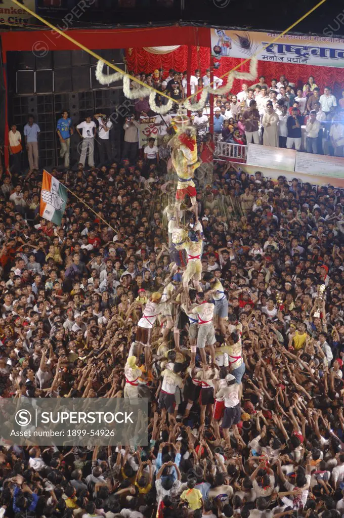 Dahi Hundie, Human Pyramid, Janmashtami Janmashtami Gokul Ashtami Govinda Festival, Bombay Mumbai, Maharashtra, India