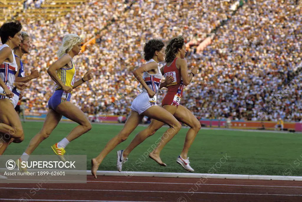 1984 Olympics. Women'S 3000M - Finals, Zola Budd (Grb) And Mary Decker (Usa)