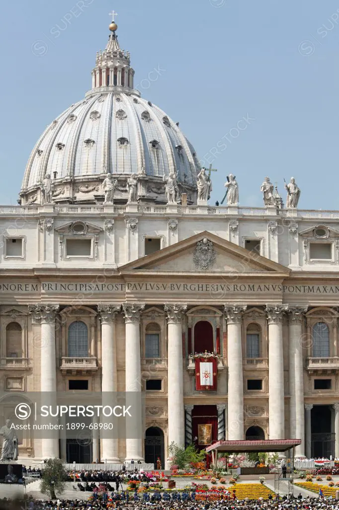 Easter mass at Saint Peter's basilica