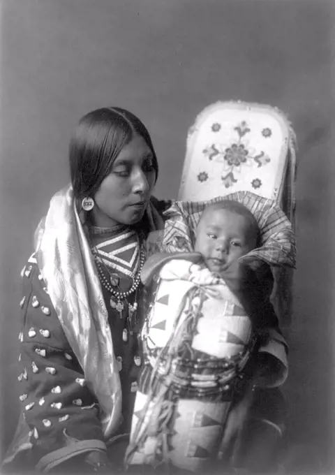 Edward S. Curits Native American Indians - Mother and child--Apsaroke circa 1908.