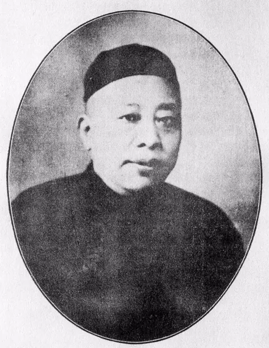 Born in 1868 in Suzhou, his father was a constable in Suzhou before the family migrated to Shanghai to open a teahouse. During his childhood, Huang contracted a bad case of smallpox. While his subordinates called him 'Grand Master Huang', behind his back everyone called him 'Pockmarked Huang'. Huang went to work at his fathers teahouse, which was not very far from the Zhengjia Bridge near the French Concession. The bridge in those days sheltered a large population of hustlers and crooks. Huang Jinrong fitted right in, and organised many of them into a gang who later became his sworn followers. Aged 24, Huang passed the entrance exams and entered the French Concession police force, the Garde Municipale in 1892. Being strong, brash and capable, he did very well and became a detective in the Criminal Justice Section (Police Judiciaire). With the exception of a brief sojourn to Suzhou, Huang served continuously in the Police Judiciaire for twenty years until his retirement in 1925 after s