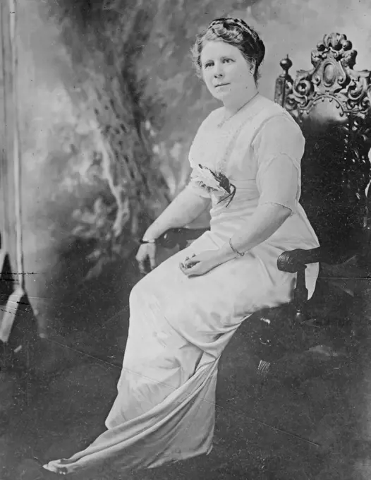 Date: 1910-1915 - Mrs. Edna Keating . 