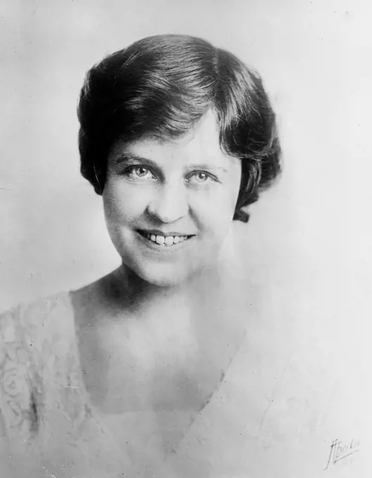 Date: 1910-1915 - Mabel Garrison. 