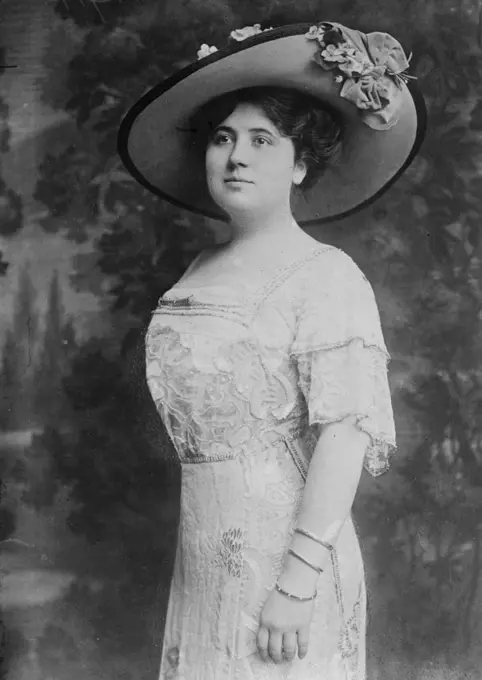 Date: 1910-1915 - Florence Hinkle. 