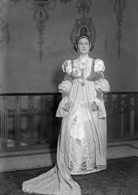 Photo shows actress Mrs. Robert Warwick (Josephine Cunningham Whittell) at the Venetian pageant which was part of the fine arts ball arranged by the Society of Beaux Arts Architects, held at the Hotel Astor, New York City on February 20, 1914. . 
