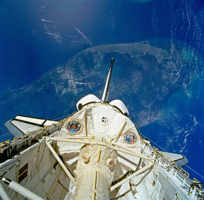 (25 June-9 July 1992) --- The first United States Microgravity Laboratory 1 (USML-1) module is pictured in the payload bay of the Earth-orbiting Space Shuttle Columbia in this scene over the southern two-thirds of the Florida peninsula.. 