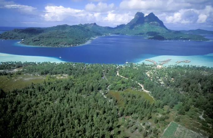 French Polynesia. Tahiti, Bora Bora, Motu