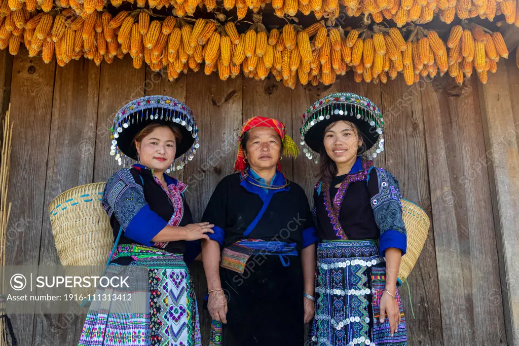 Local women in Mu Cang Chai, Vietnam