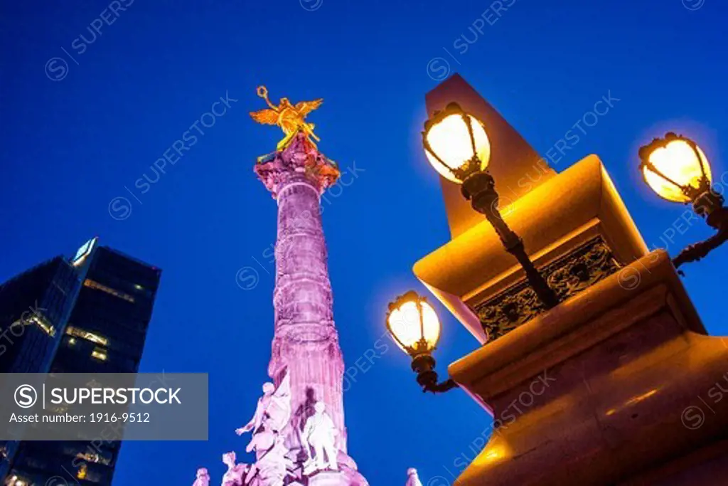 Angel statue, Independence Monument in Avenida de la Reforma, Mexico City, Mexico