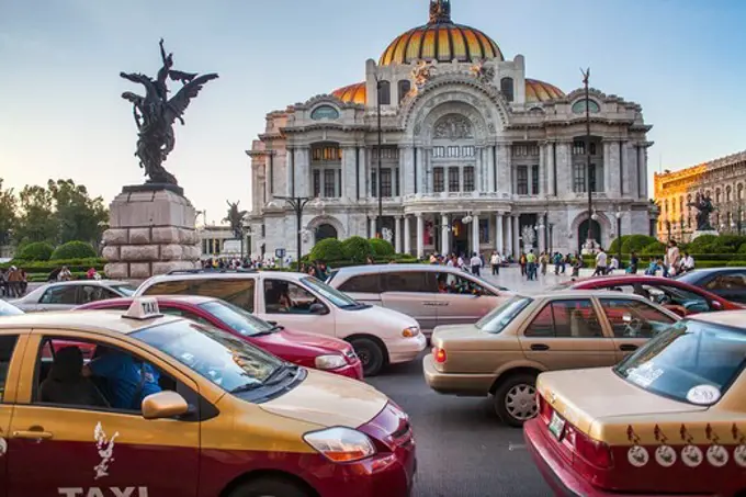 Traffic and Palacio de Bellas Artes, Mexico City, Mexico