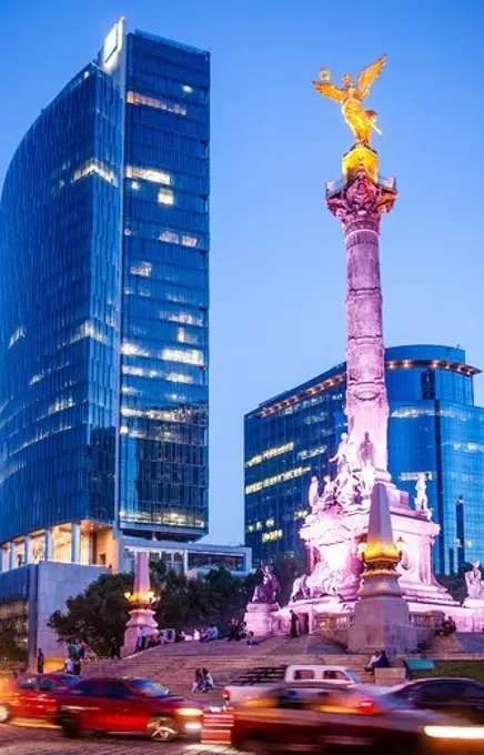 Angel statue, Independence Monument in Avenida de la Reforma, Mexico City, Mexico