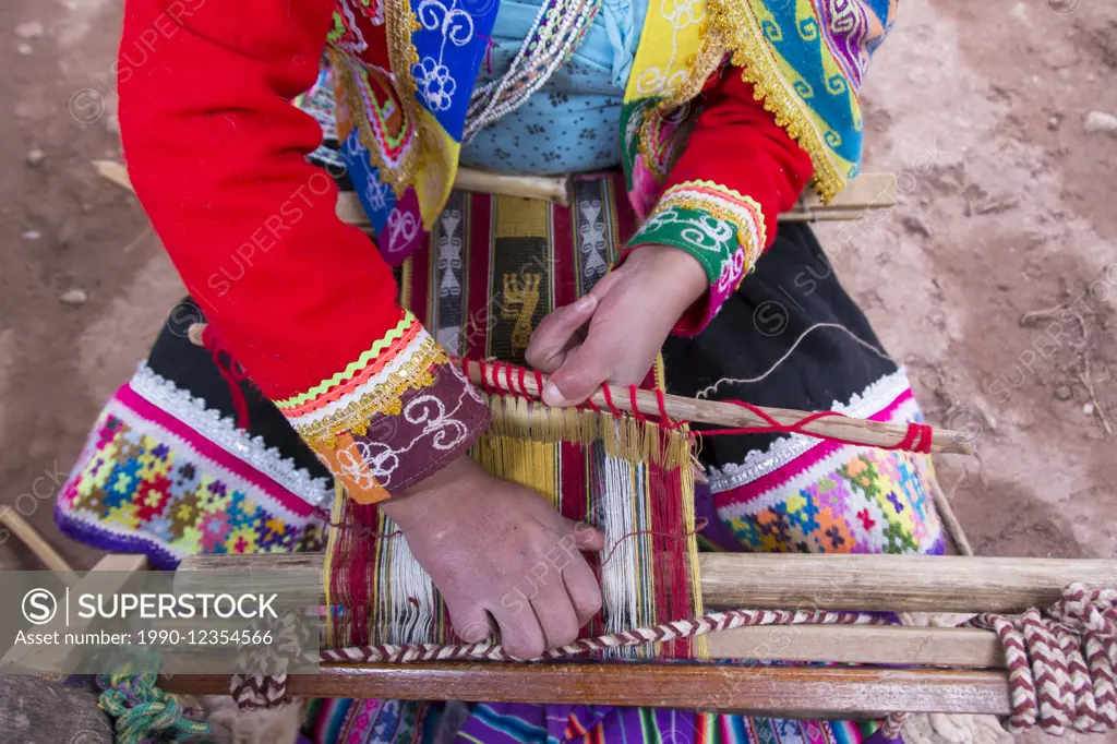 Traditional weaving, Pisac, Peru