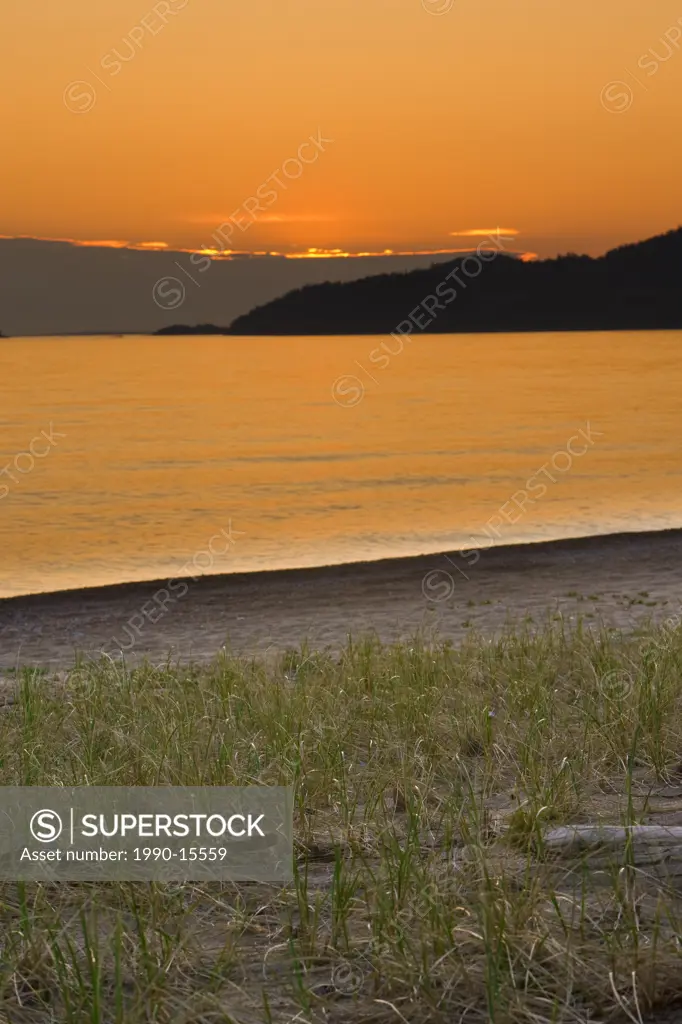 Agawa Bay at sunset, Lake Superior, Lake Superior Provincial Park, Ontario, Canada