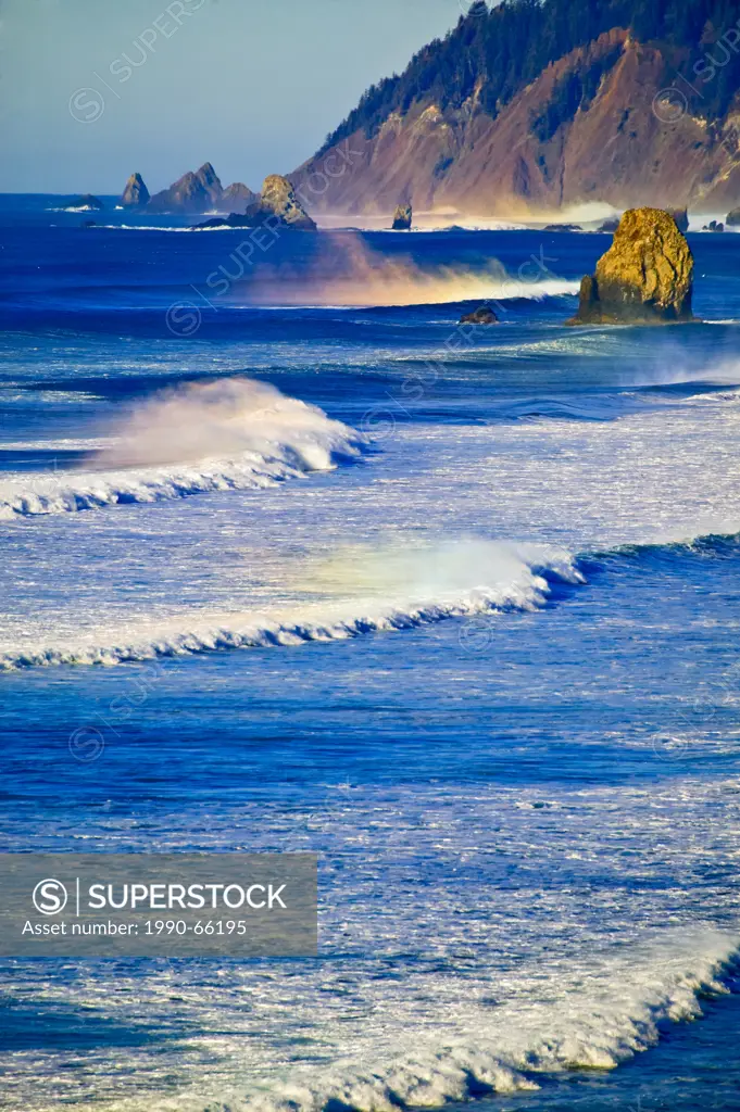 Cannon Beach looking north towards Ecola State Park, Chapman Point, Oregon Coast, Oregon, USA, North America.