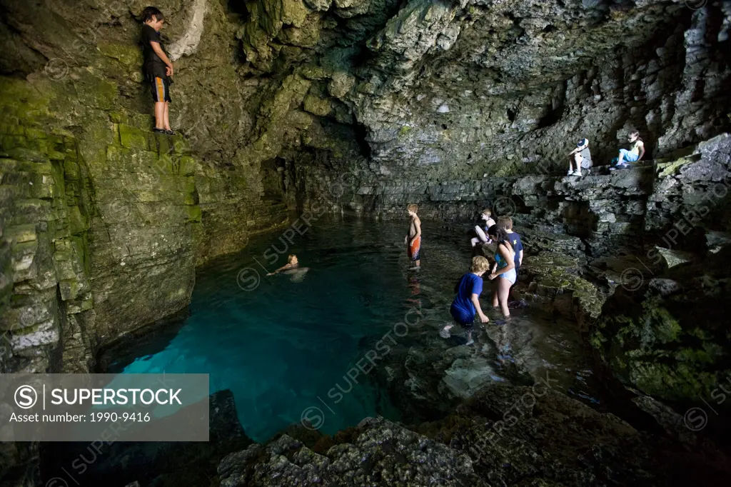 The Grotto along Bruce Trail, Bruce Penninsula National Park, near Tobermory, Ontario, Canada.