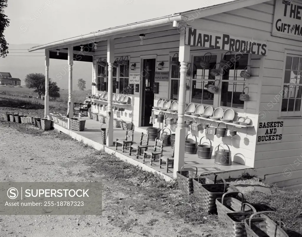 Vintage photograph. Gift shop in Pownal Center, Vermont. New England