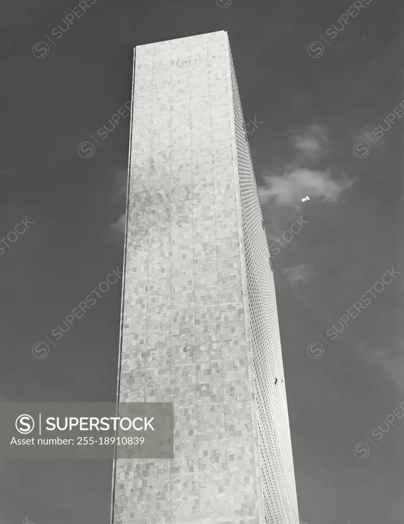 Vintage photograph. Window cleaner working on the United Nations Building