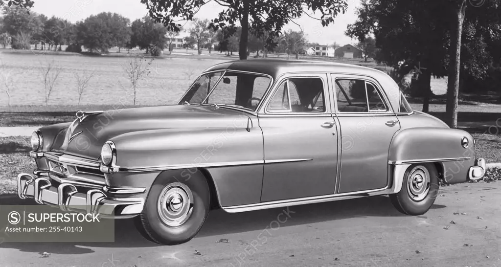 1952 Chrysler Saratoga