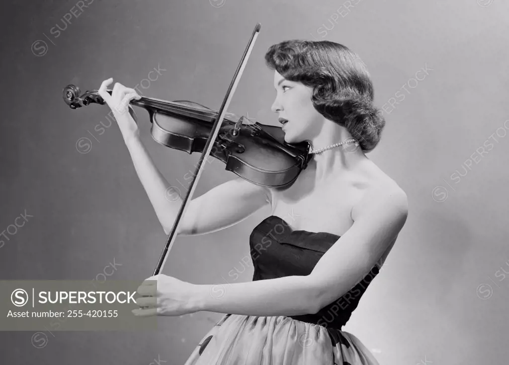 Young woman playing violin