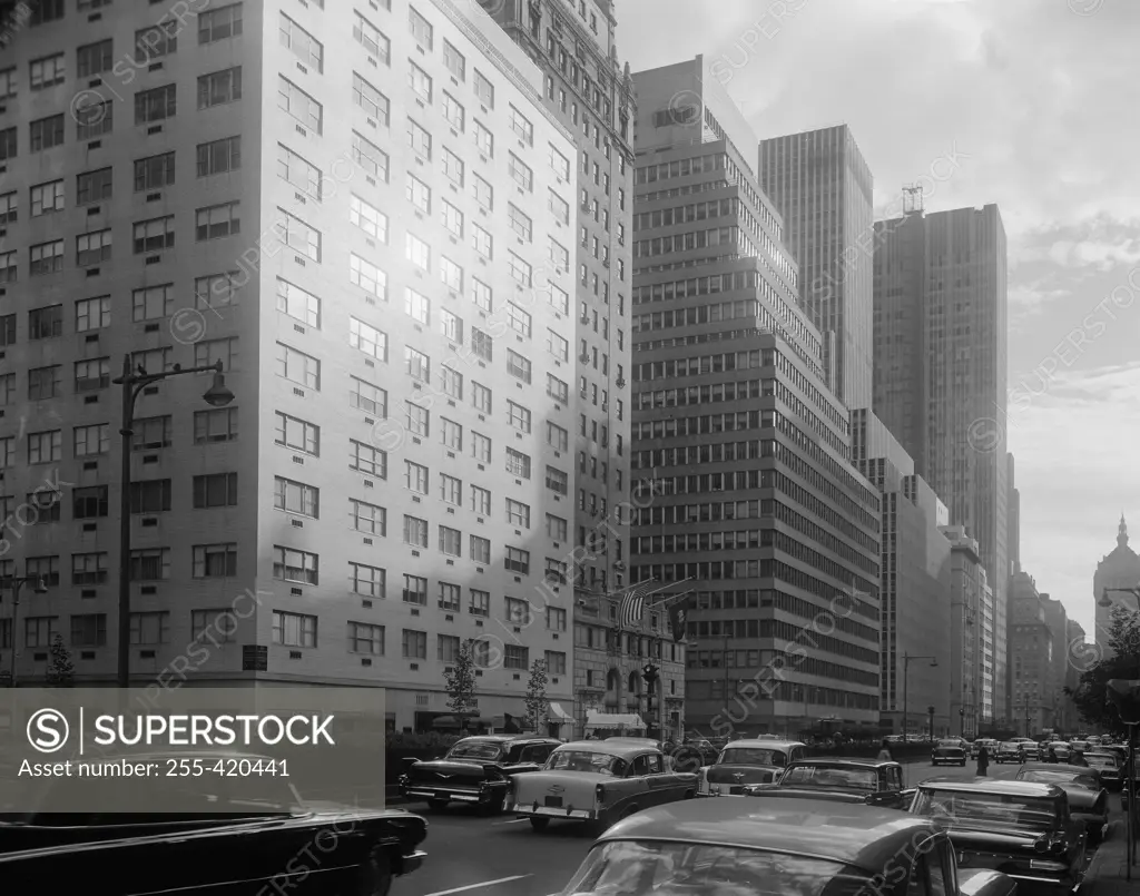 USA, New York, Manhattan, Park Avenue looking South from 57th Street