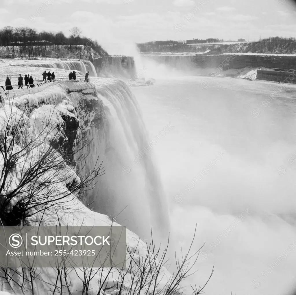 USA / Canada, winter scene at Niagara Falls