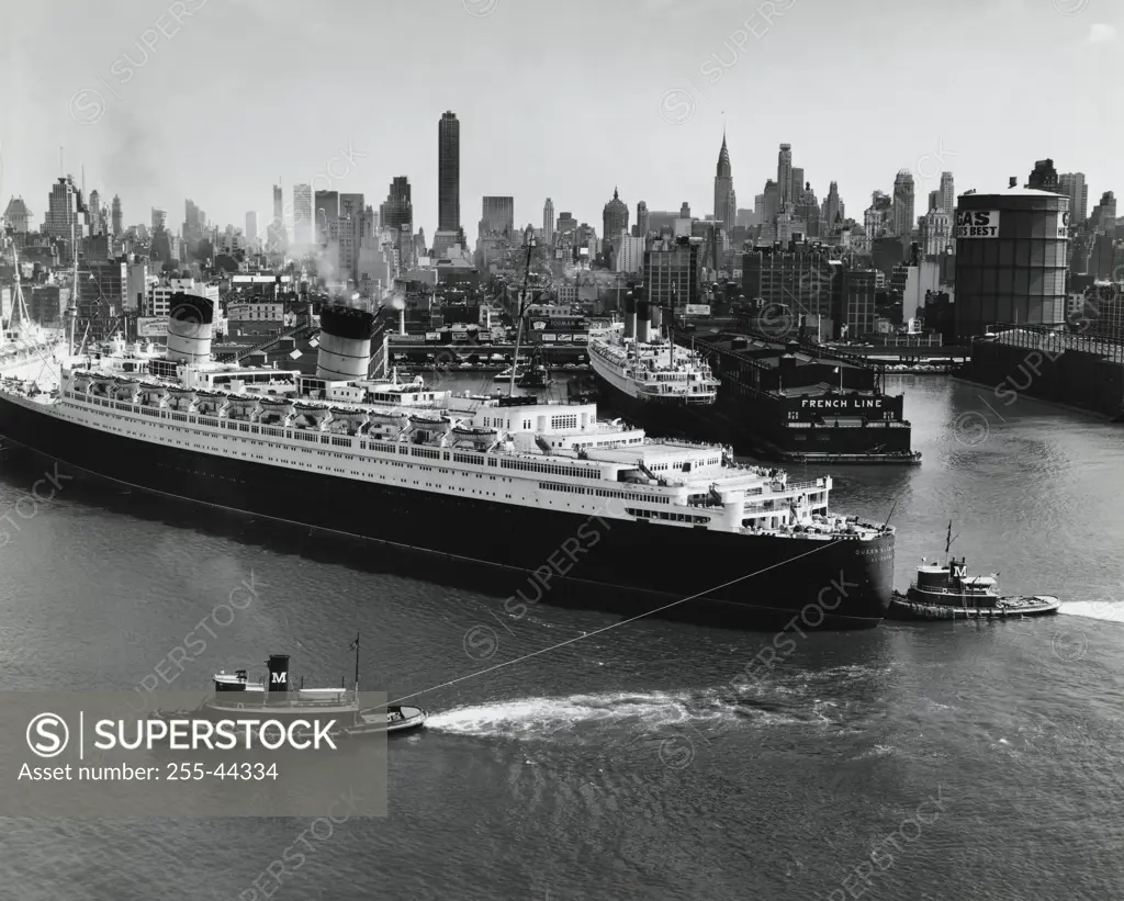 High angle view of a cruise ship at a harbor, SS Queen Elizabeth II, Hudson River, New York City, New York State, USA