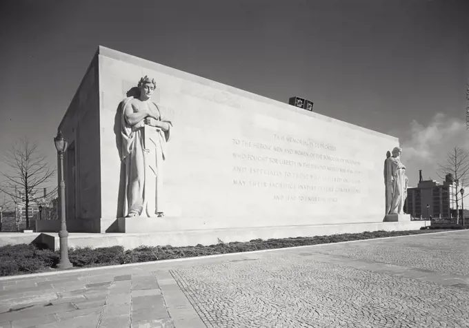 Vintage photograph. Memorial to Veterans of World War II in Brooklyn Bridge Plaza