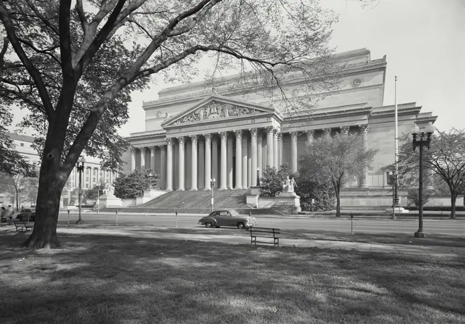 Vintage photograph. View of the National Archives Building