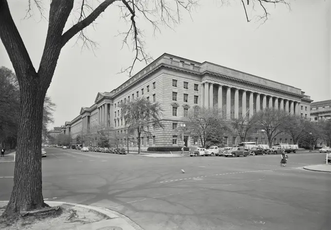 Vintage photograph. Department of Commerce Building on Constitution Avenue