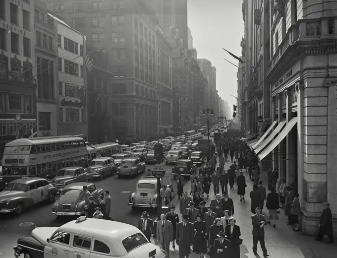 Vintage photograph. View along 5th Avenue, South from 48th Street, New York City