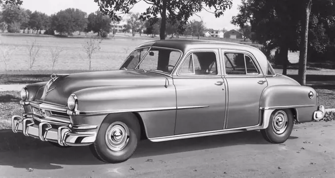 1952 Chrysler Saratoga