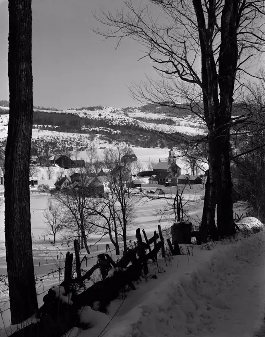 USA, Vermont, Bethel, village in winter