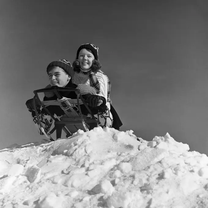 Children on sledge