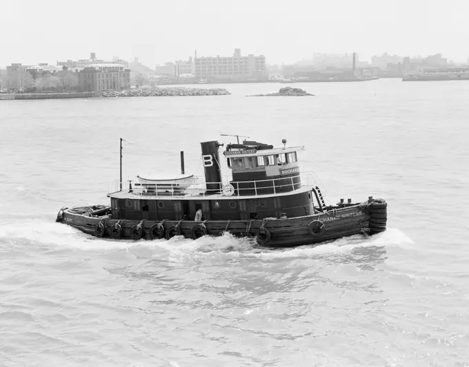 USA, New York State, New York City, Tugboat on the East River