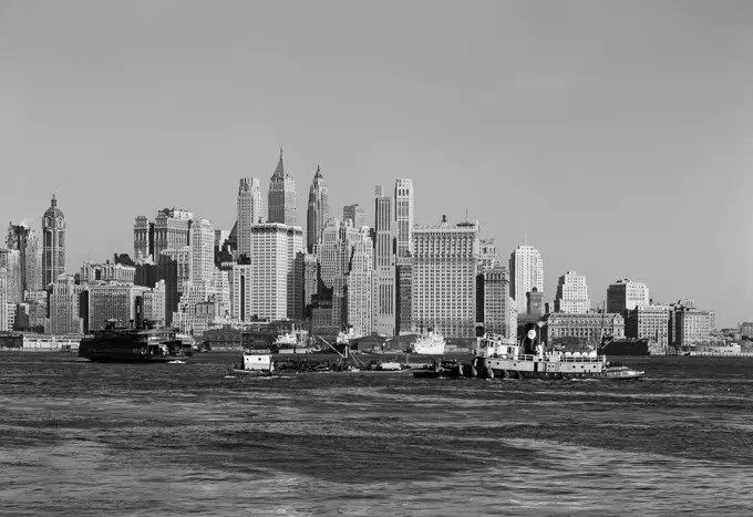 USA, New York State, New York City, Lower Manhattan skyline from Jersey side