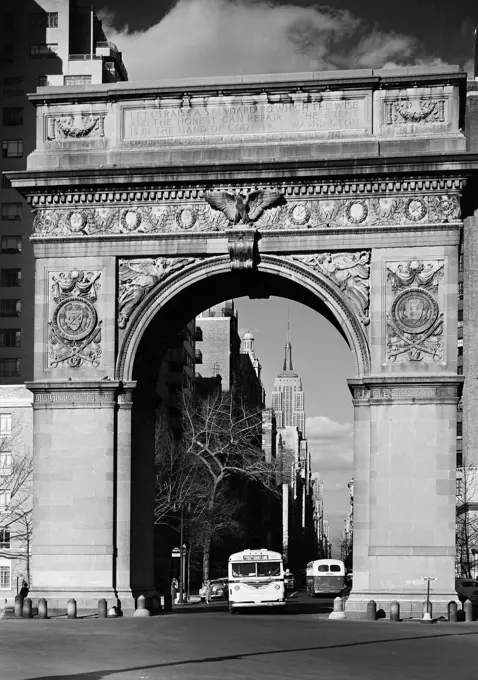 USA, New York State, New York City, Empire State building, view through Washington Arch