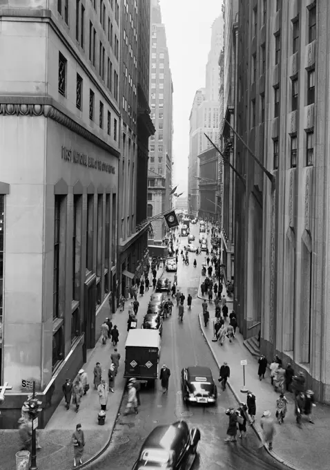 USA, New York State, New York City, Broadway, looking down Wall Street from Trinity Church