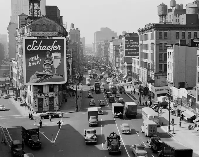 USA, New York State, New York City, traffic on Canal Street