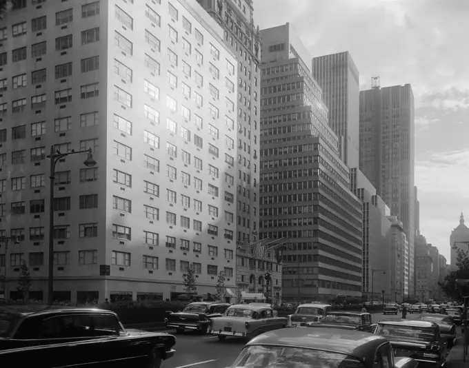 USA, New York, Manhattan, Park Avenue looking South from 57th Street