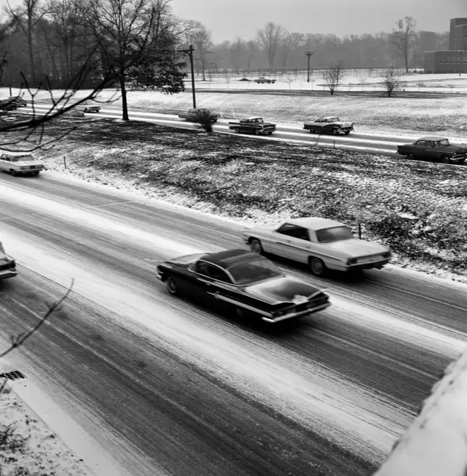 USA, New York State, Long Island, Traffic on motorway in winter