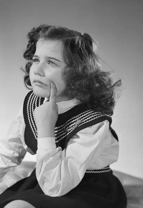 Studio portrait of girl 