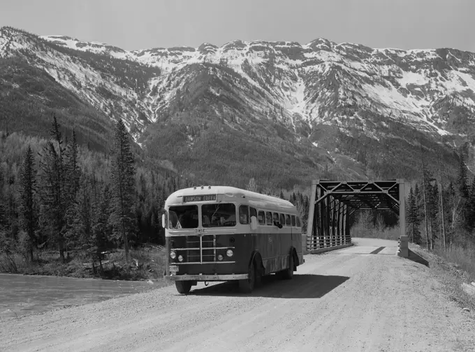 Canada, British Columbia, Dawsons Creek, Bus on Hart Highway