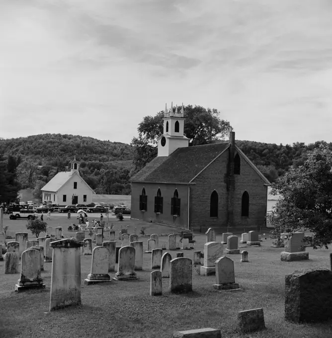 USA, Vermont, Sharon, church and cemetery