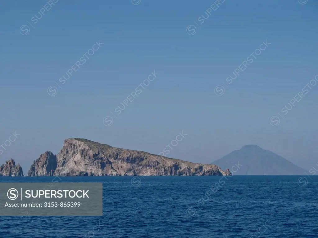 isola di basiluzzo e l´isola di stromboli, isole eolie, sicilia, italia