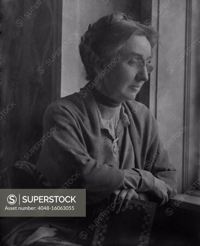 Ellen Gates Starr was a social reformer who founded Hull House in Chicago with Jane Addams in 1889. While Addams and Starr were in London in 1888 they studied Toynbee Hall, the first settlement house established in East London  (BSLOC_2018_1_148)