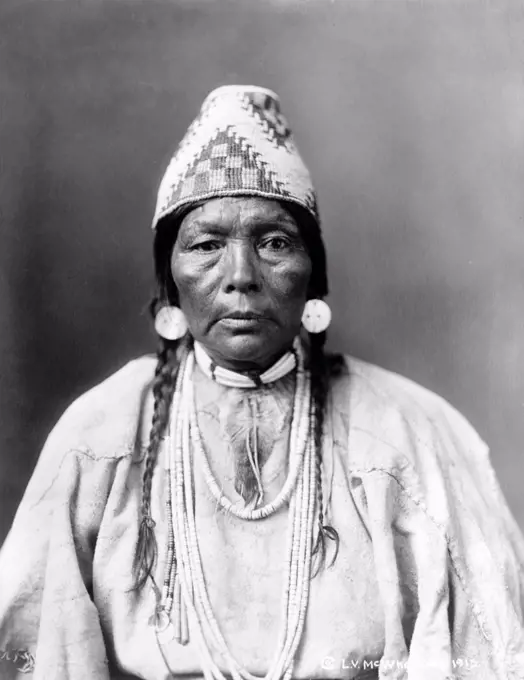Daughter of Chief Kamakur, Nez Percé tribe, photo  ca. 1915